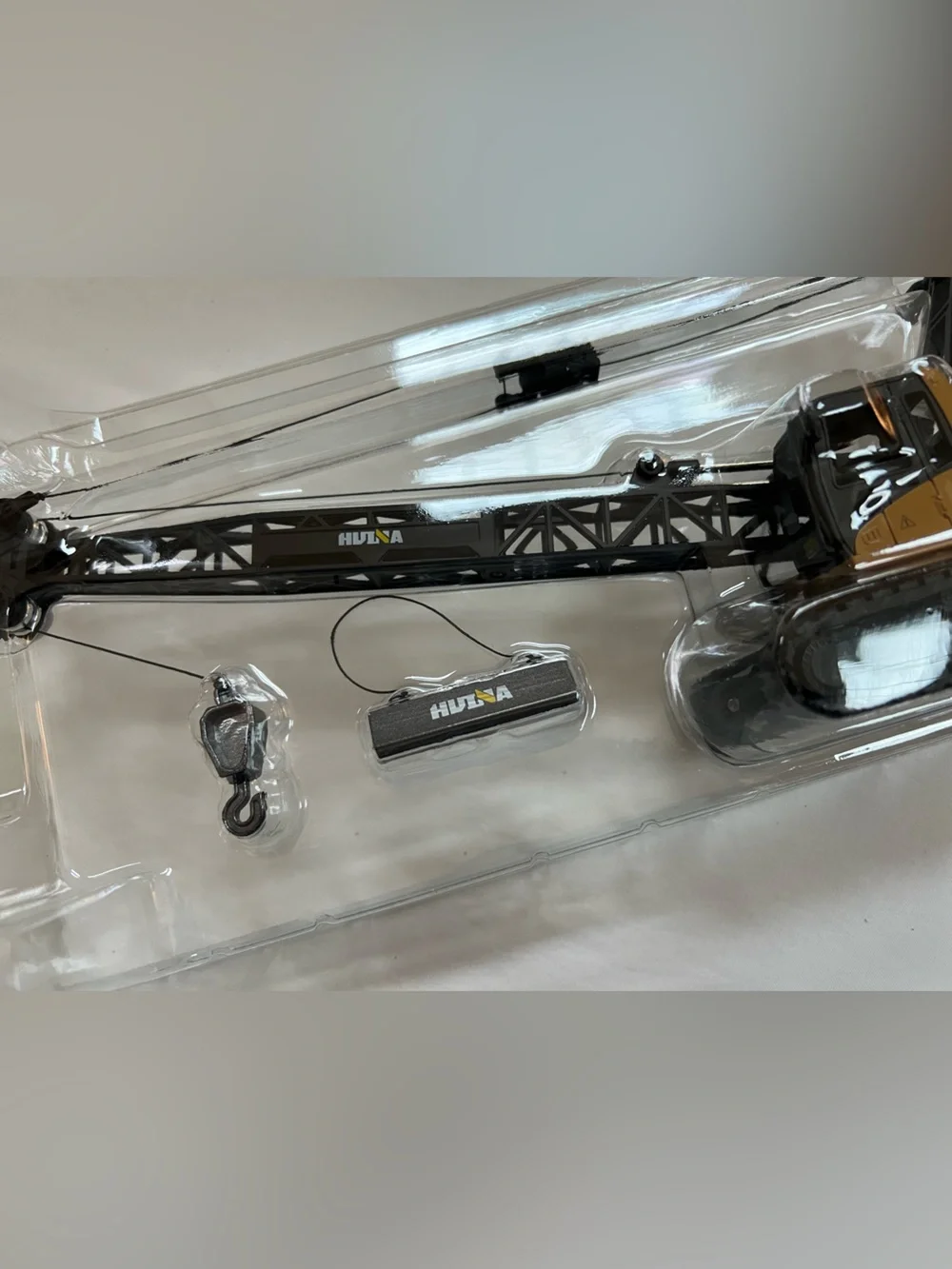 Crawler Crane Model  HULNA 1/50 Scale Heavy Duty Construction Metal NIB #1720